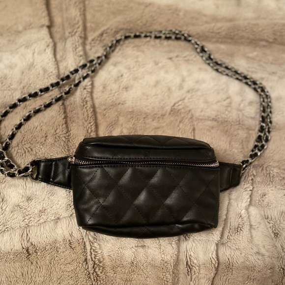 Forever 21, Black Fanny pack. Worn once. In perfect condition. - Picture 2 of 2